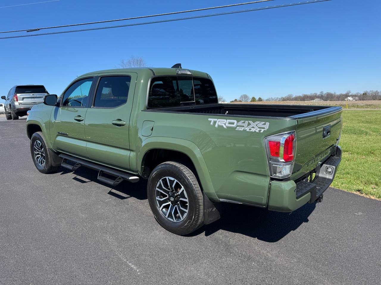 Toyota Tacoma 4WD TRD Off Road Double Cab 5' Bed V6 MT (Natl) 2021