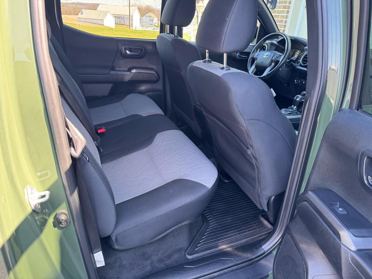 Toyota Tacoma 4WD TRD Off Road Double Cab 5' Bed V6 MT (Natl) 2021