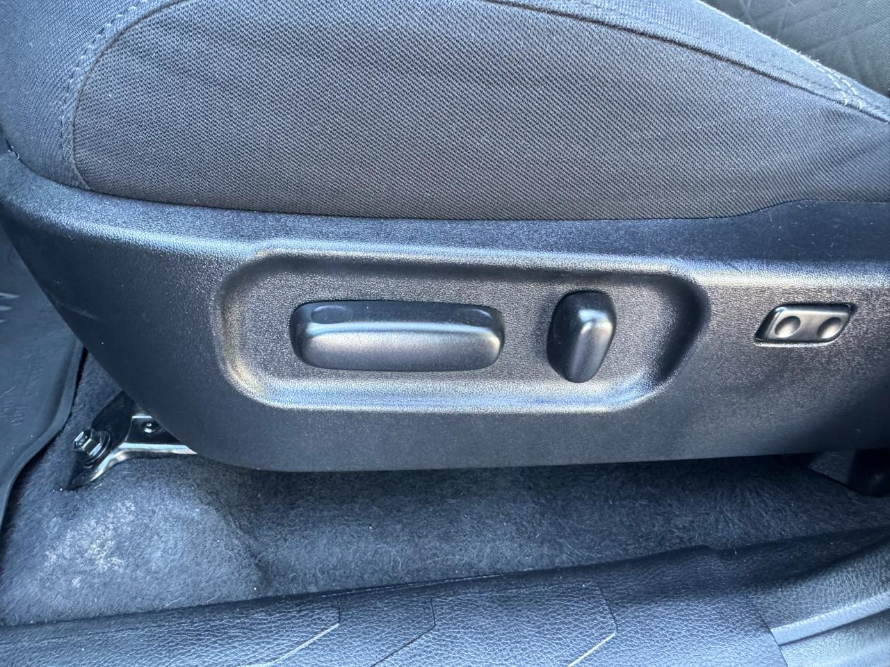 Toyota Tacoma 4WD TRD Off Road Double Cab 5' Bed V6 MT (Natl) 2021