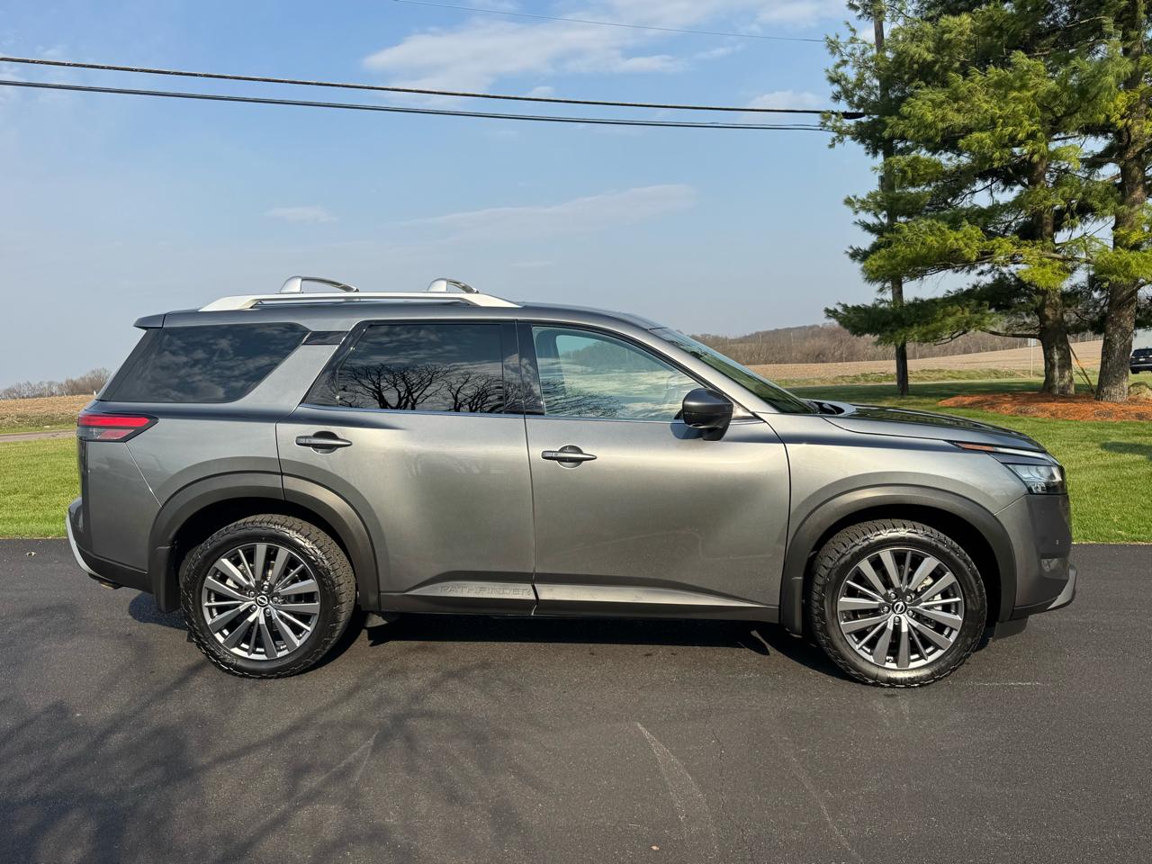 Nissan Pathfinder SL 4WD 2024