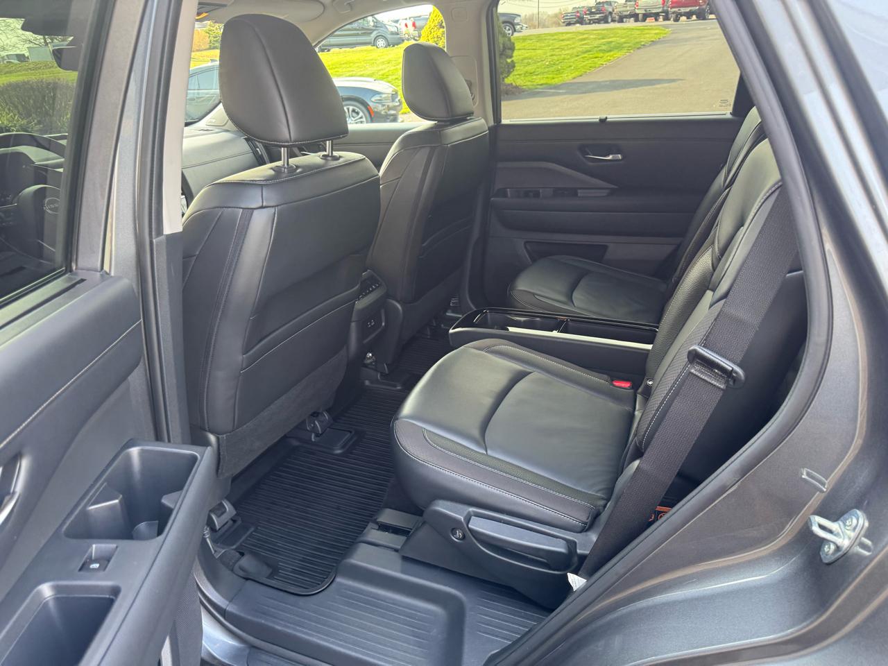 Nissan Pathfinder SL 4WD 2024