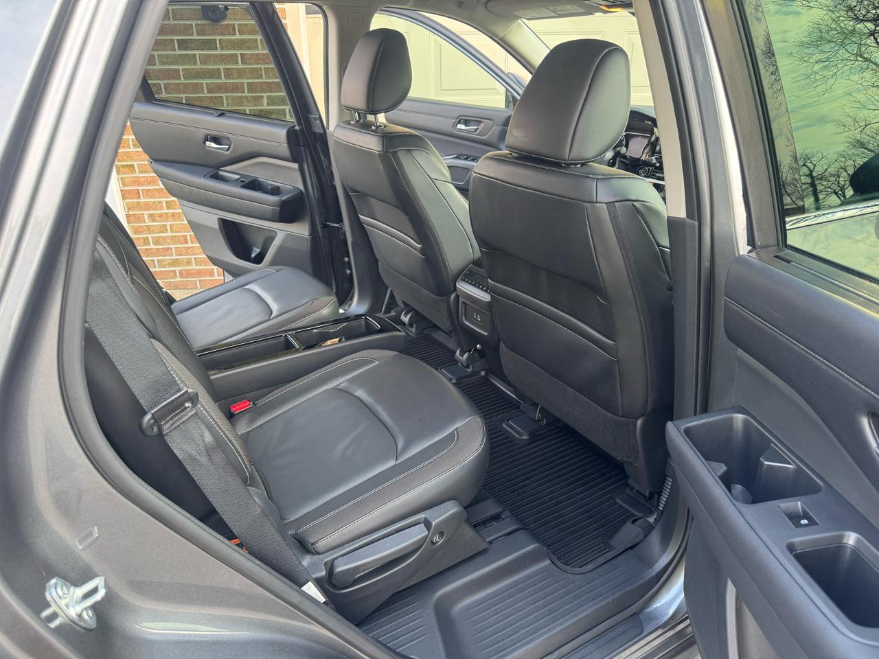 Nissan Pathfinder SL 4WD 2024