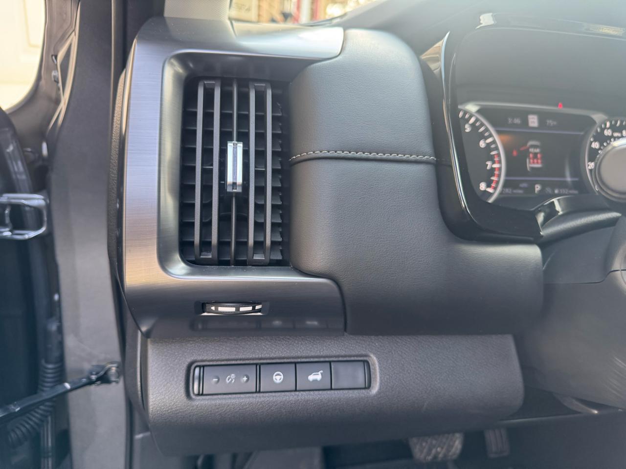 Nissan Pathfinder SL 4WD 2024