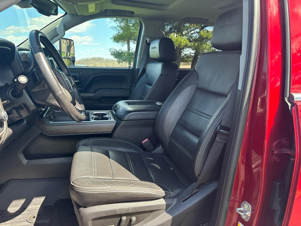 GMC Sierra 2500HD 4WD Crew Cab 153.7" Denali 2018