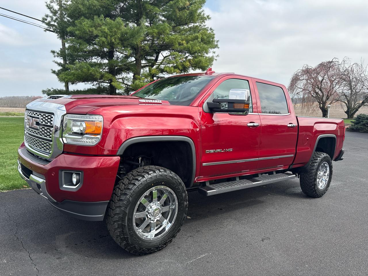 2018 GMC Sierra 2500HD 4WD Crew Cab 153.7" Denali