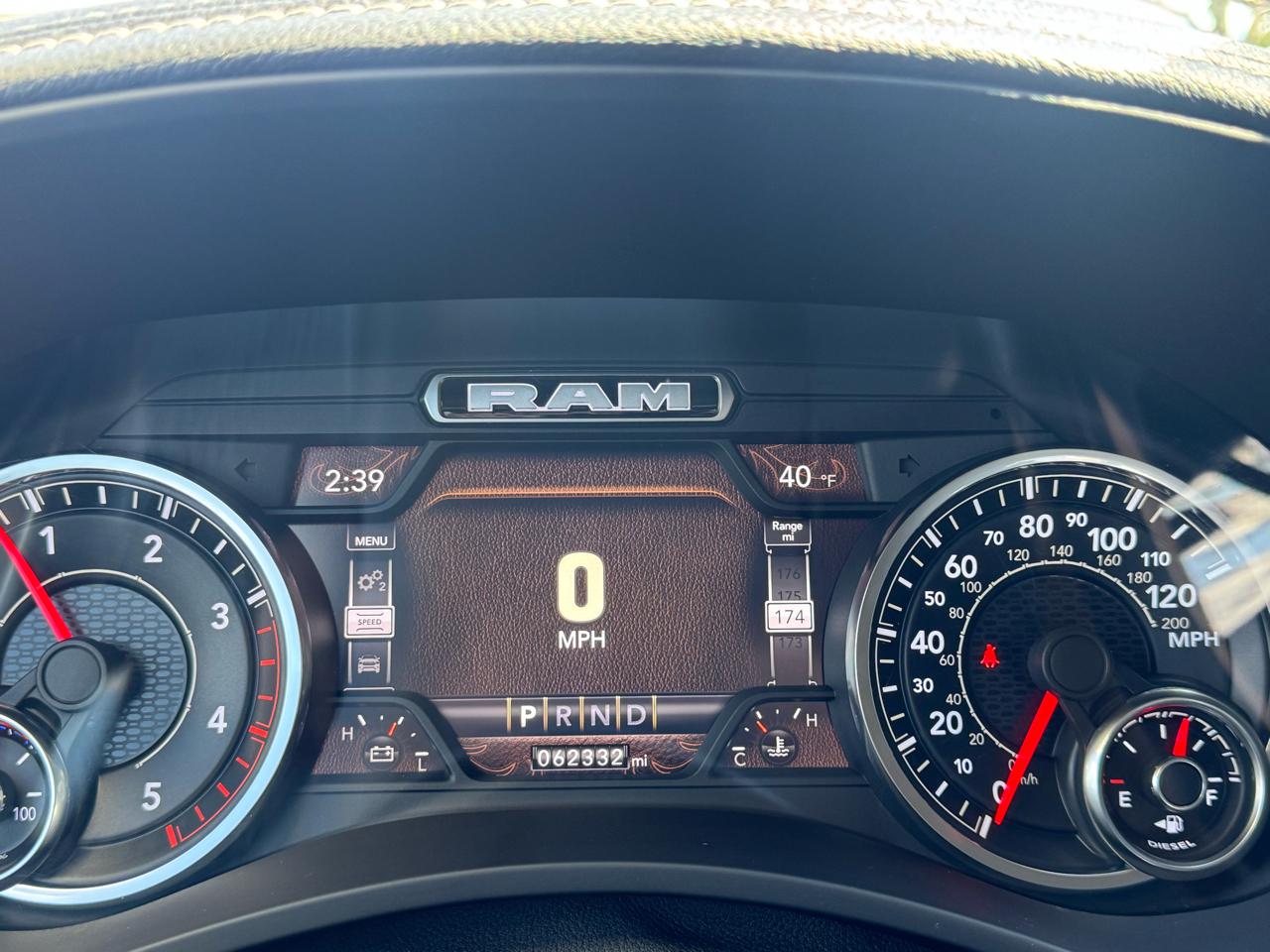 RAM 3500 Laramie 4x4 Crew Cab 6'4" Box 2022