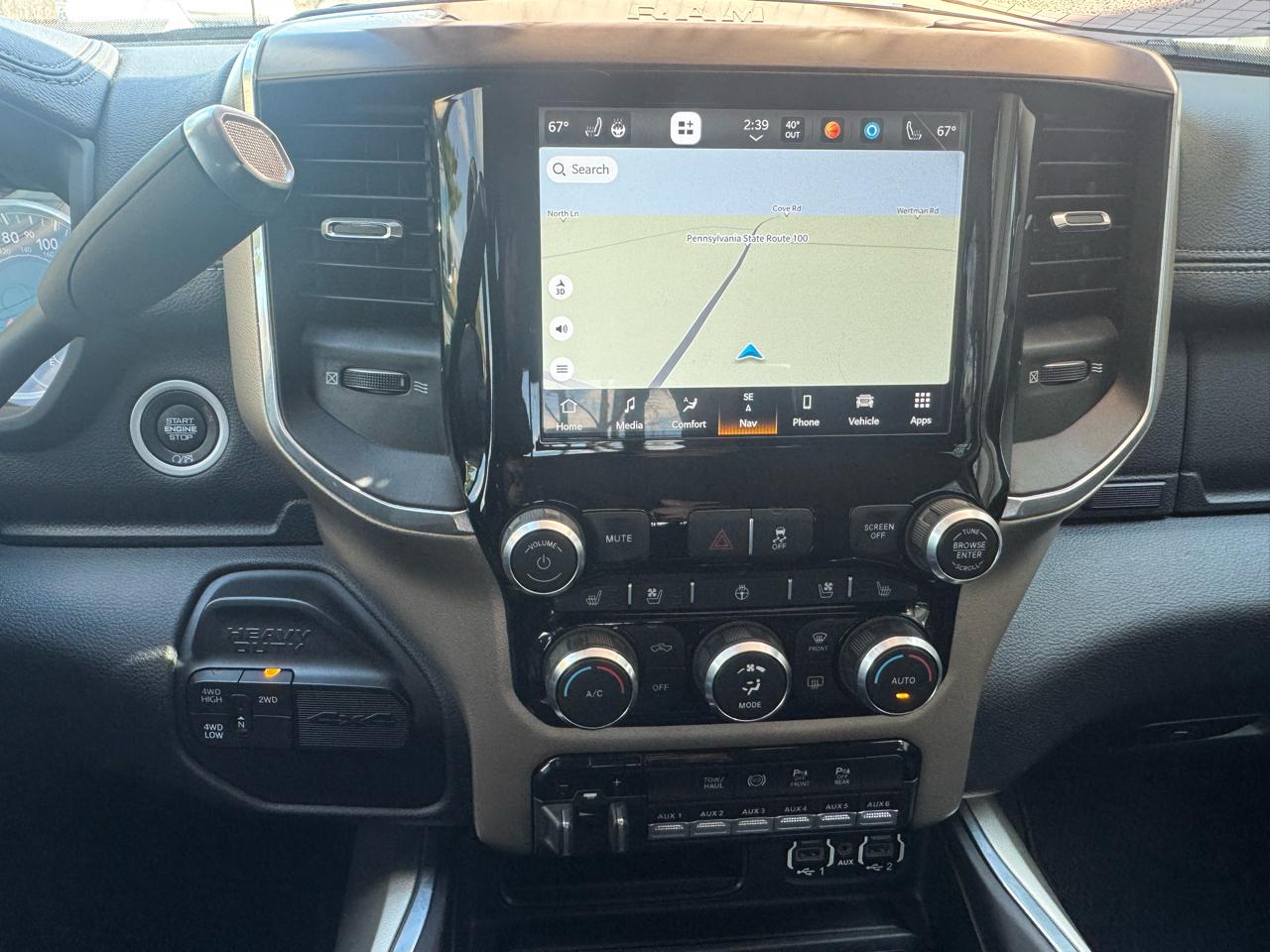 RAM 3500 Laramie 4x4 Crew Cab 6'4" Box 2022