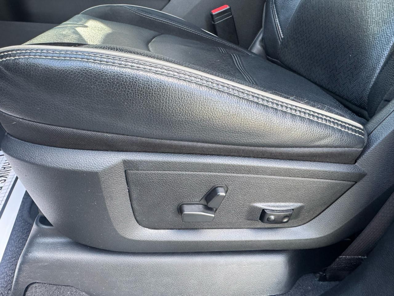 RAM 3500 Laramie 4x4 Crew Cab 6'4" Box 2022