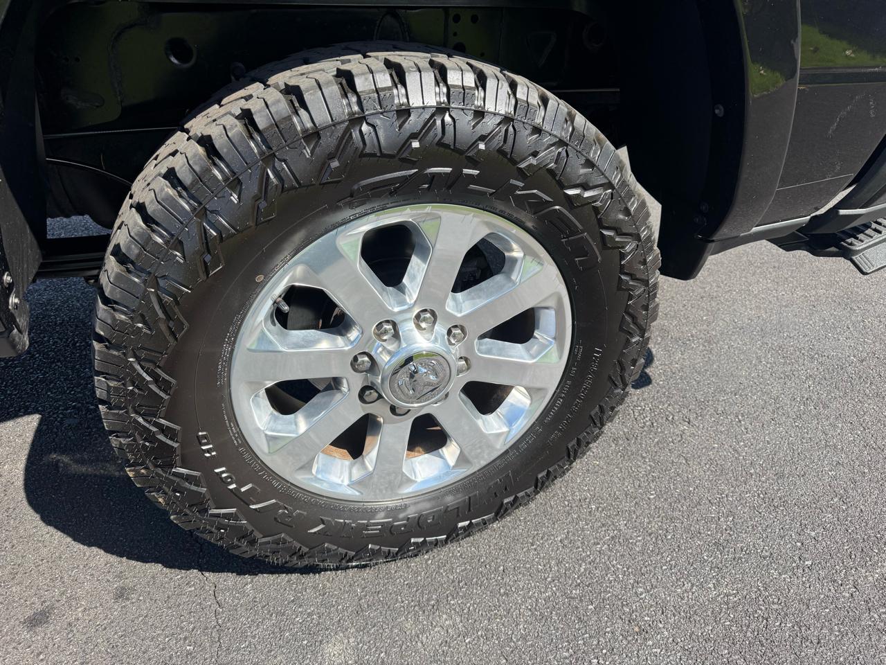 RAM 3500 Laramie 4x4 Crew Cab 6'4" Box 2022