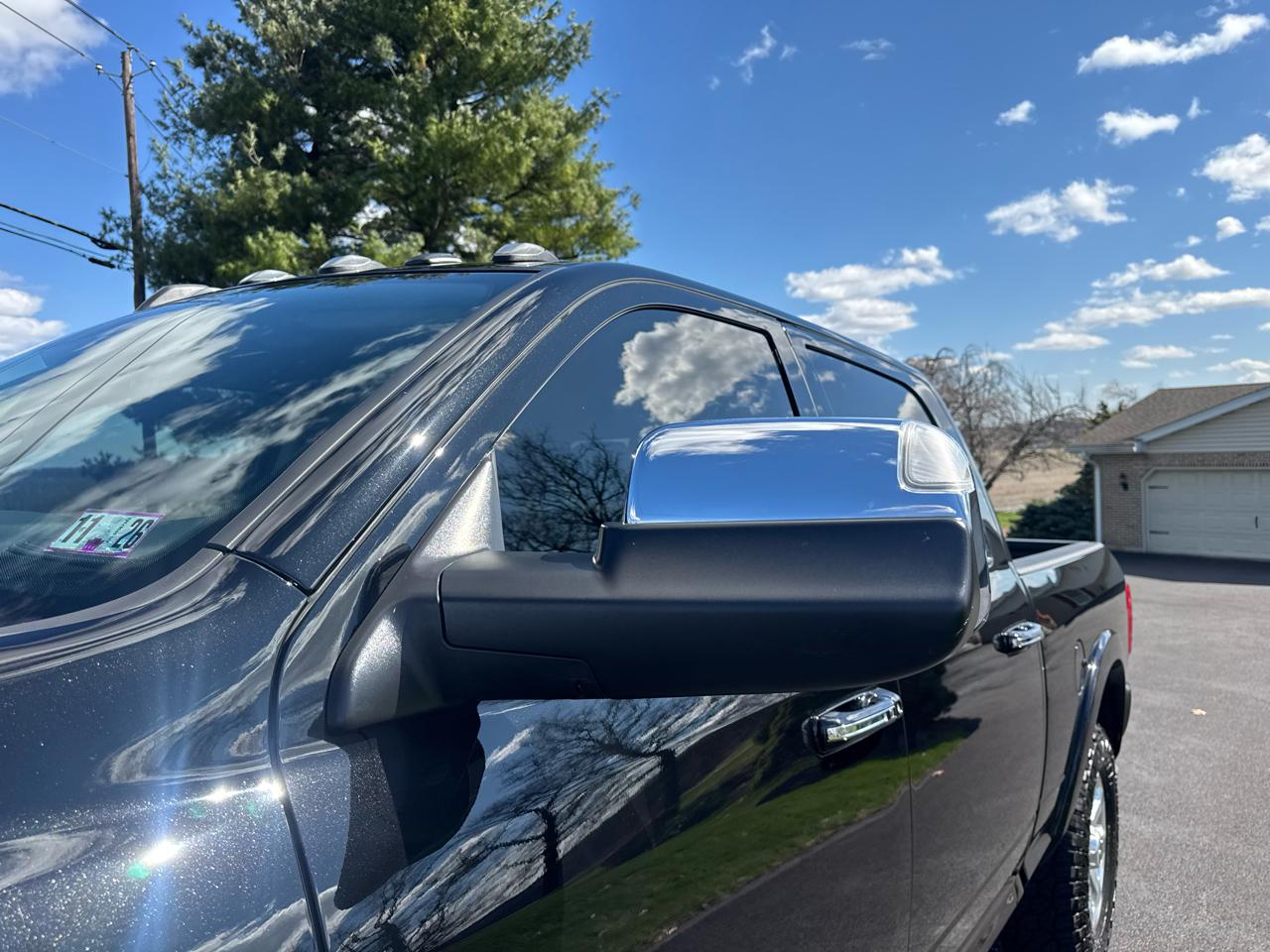 RAM 3500 Laramie 4x4 Crew Cab 6'4" Box 2022