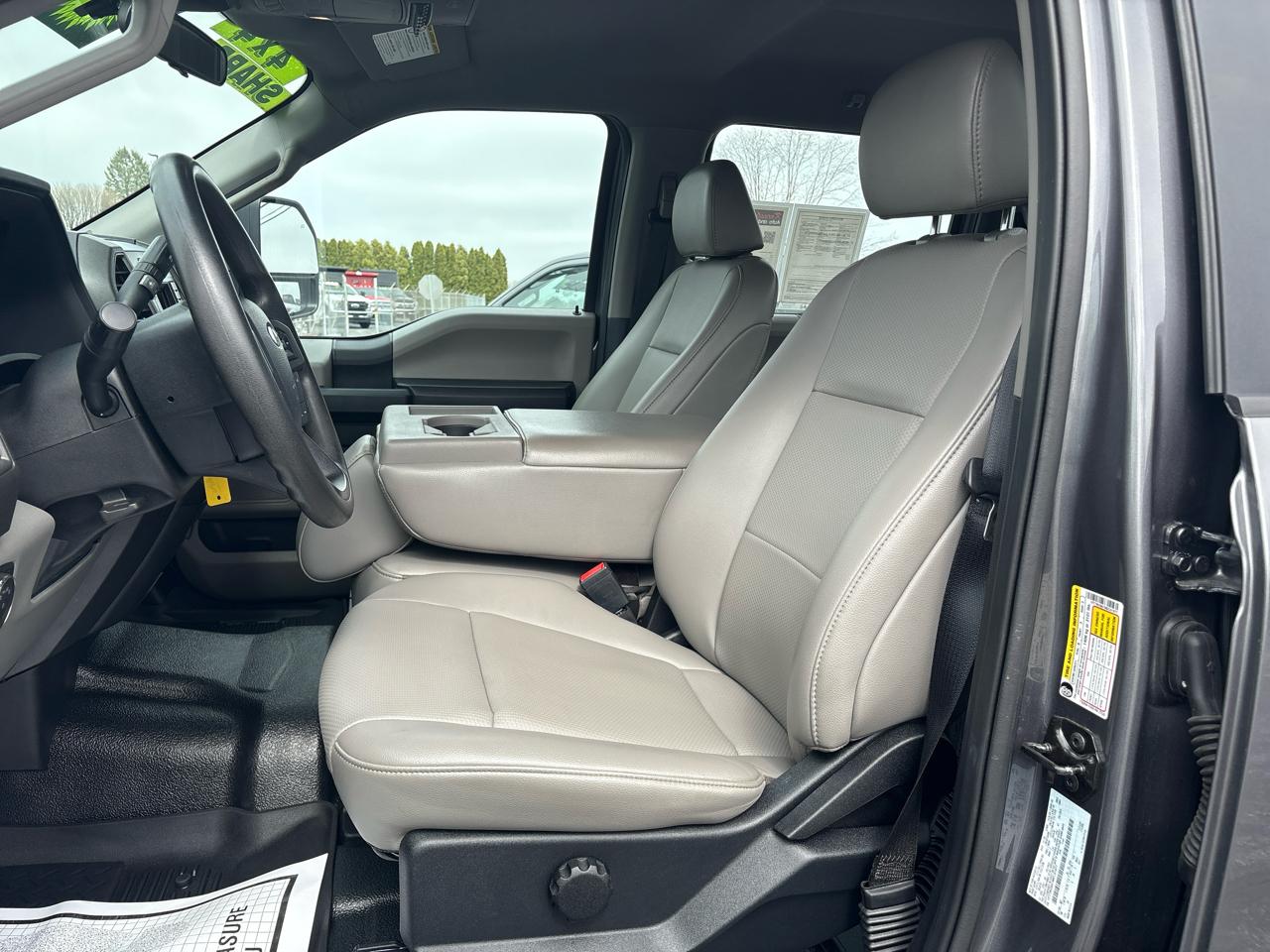 Ford Super Duty F-250 SRW XL 4WD Crew Cab 8' Box 2021