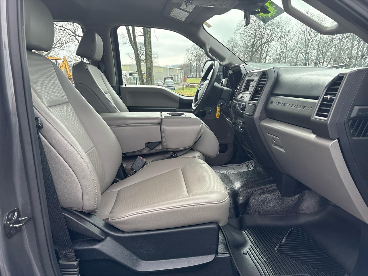 Ford Super Duty F-250 SRW XL 4WD Crew Cab 8' Box 2021