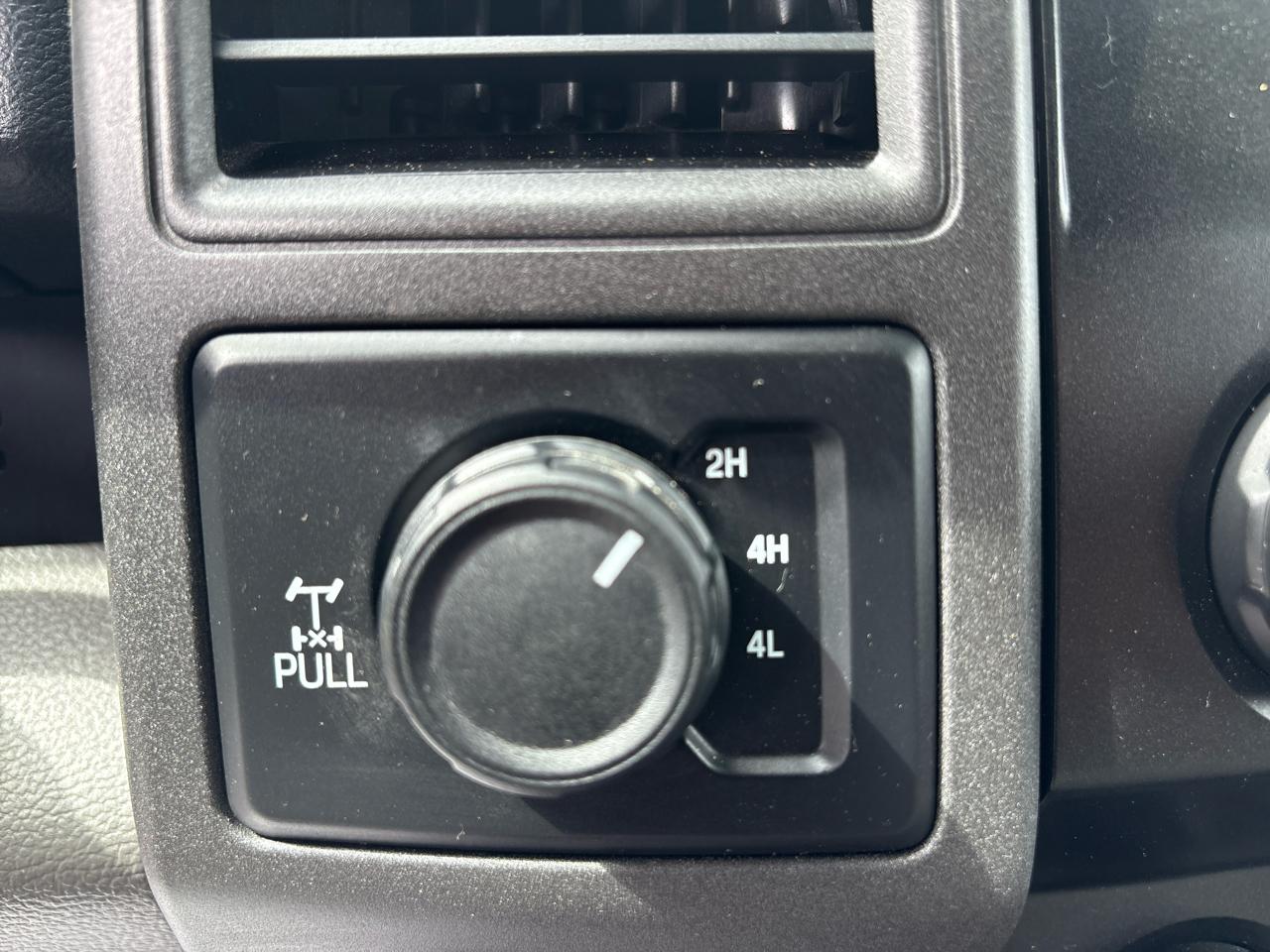 Ford Super Duty F-250 SRW XL 4WD Crew Cab 8' Box 2021