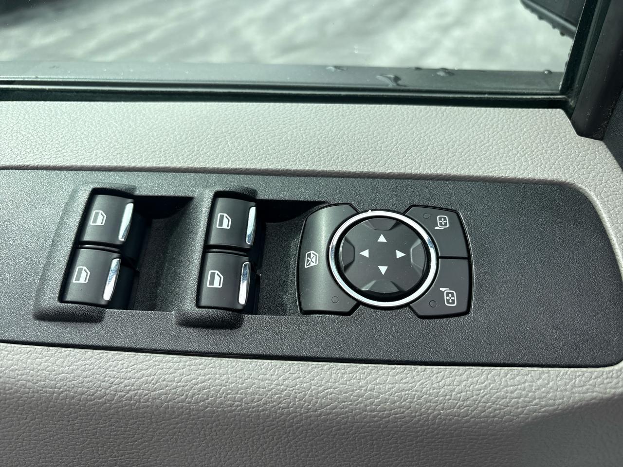 Ford Super Duty F-250 SRW XL 4WD Crew Cab 8' Box 2021