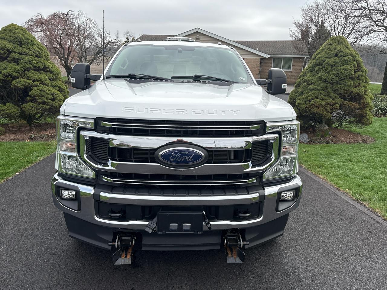 Ford Super Duty F-350 SRW XLT 4WD Reg Cab 8' Box 2022