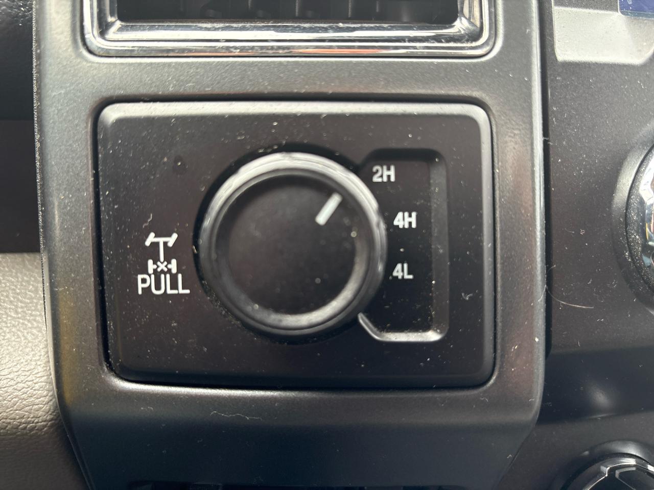 Ford Super Duty F-350 SRW XLT 4WD Reg Cab 8' Box 2022