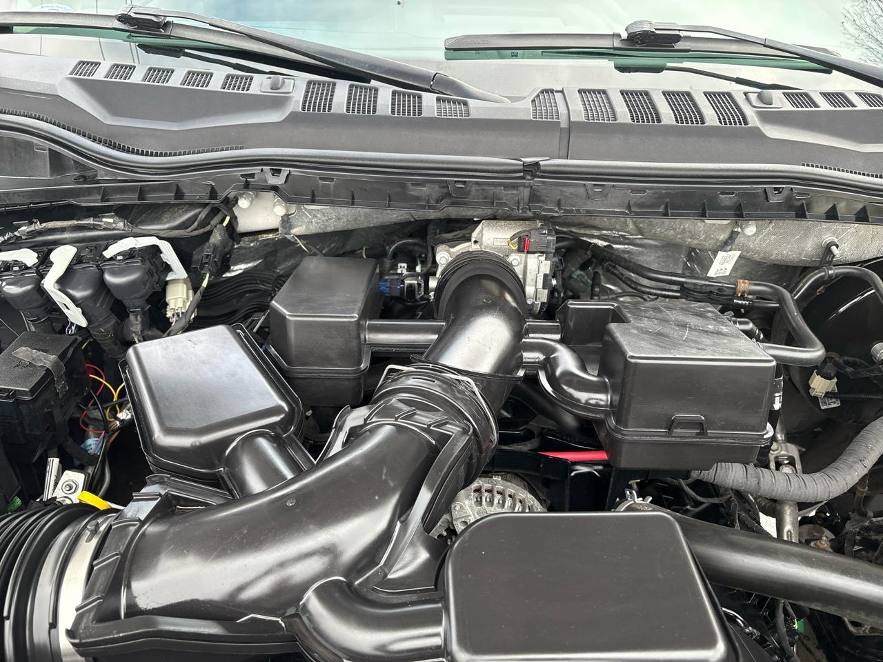 Ford Super Duty F-350 SRW XLT 4WD Reg Cab 8' Box 2022