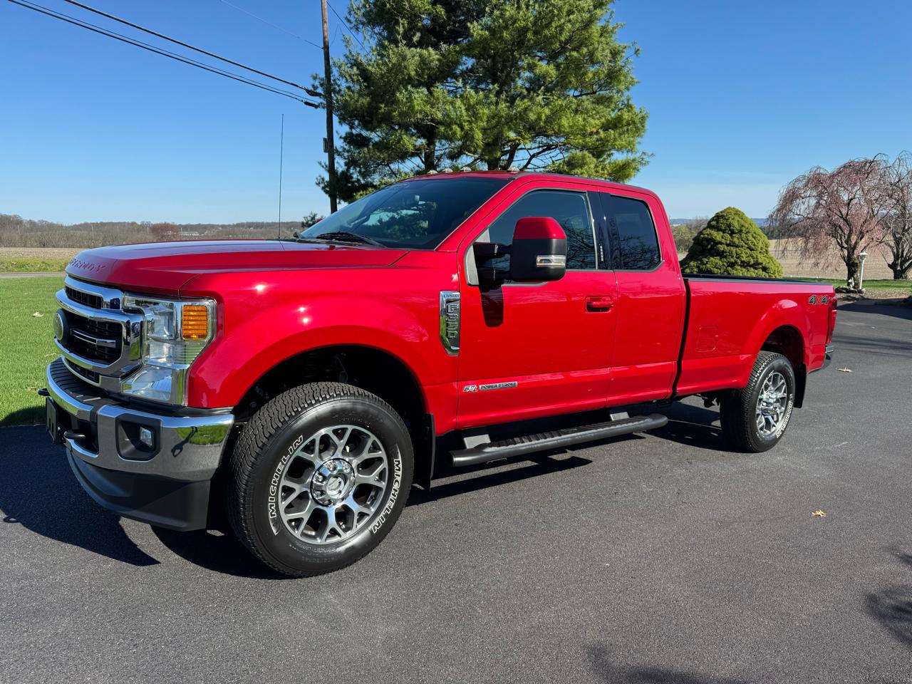 Ford Super Duty F-350 SRW Lariat 4WD SuperCab 8' Box 2021