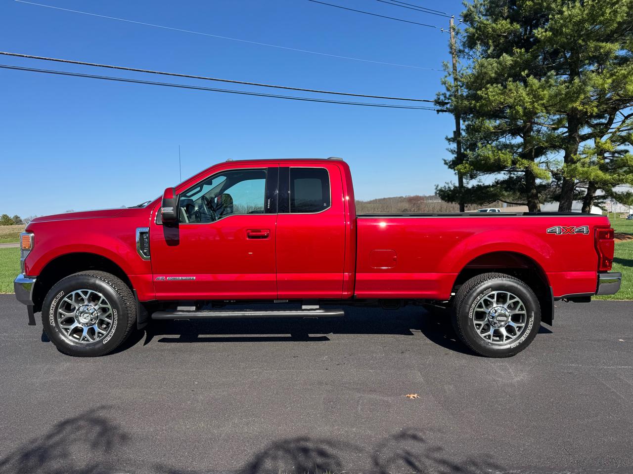 Ford Super Duty F-350 SRW Lariat 4WD SuperCab 8' Box 2021