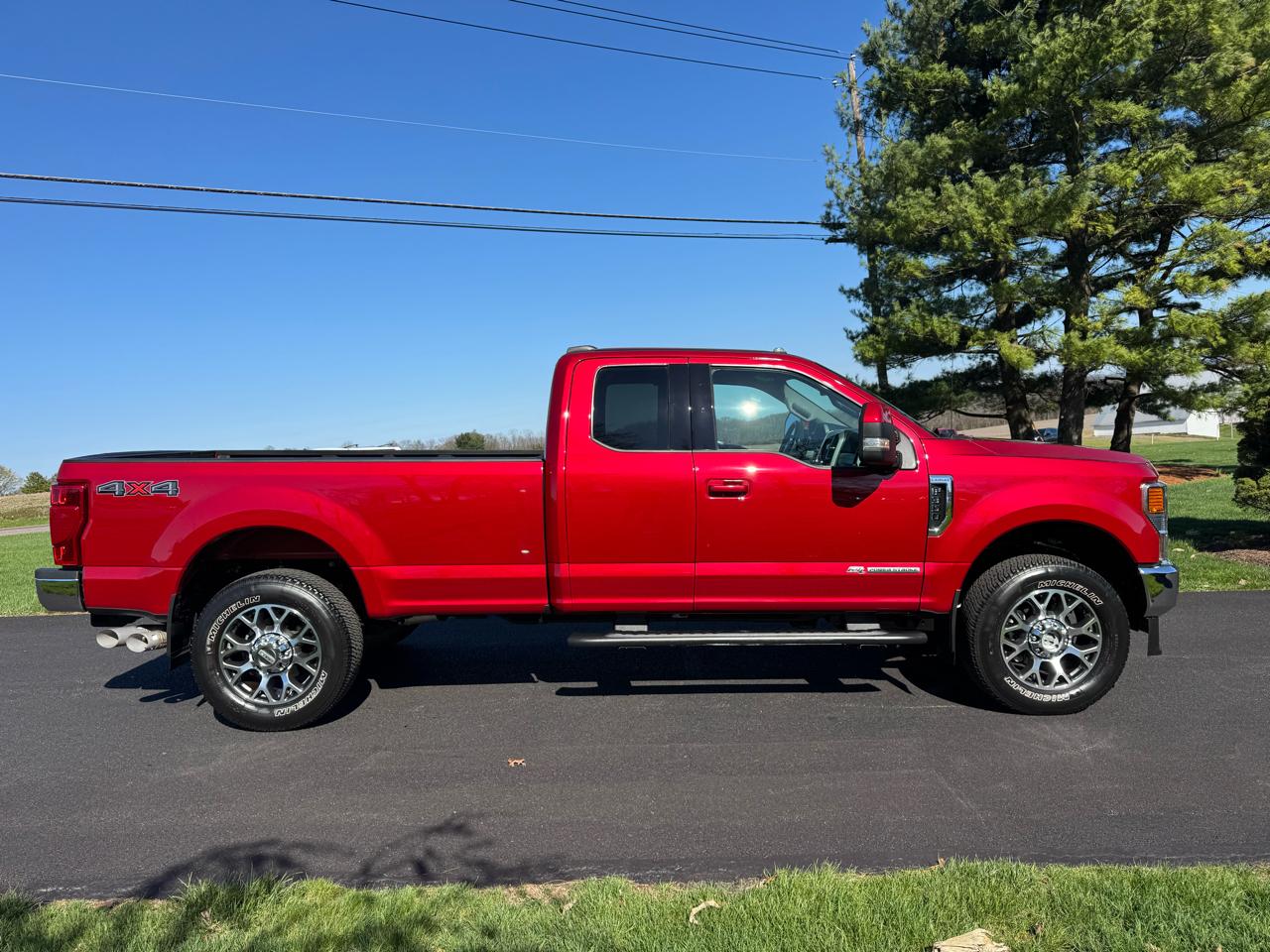Ford Super Duty F-350 SRW Lariat 4WD SuperCab 8' Box 2021
