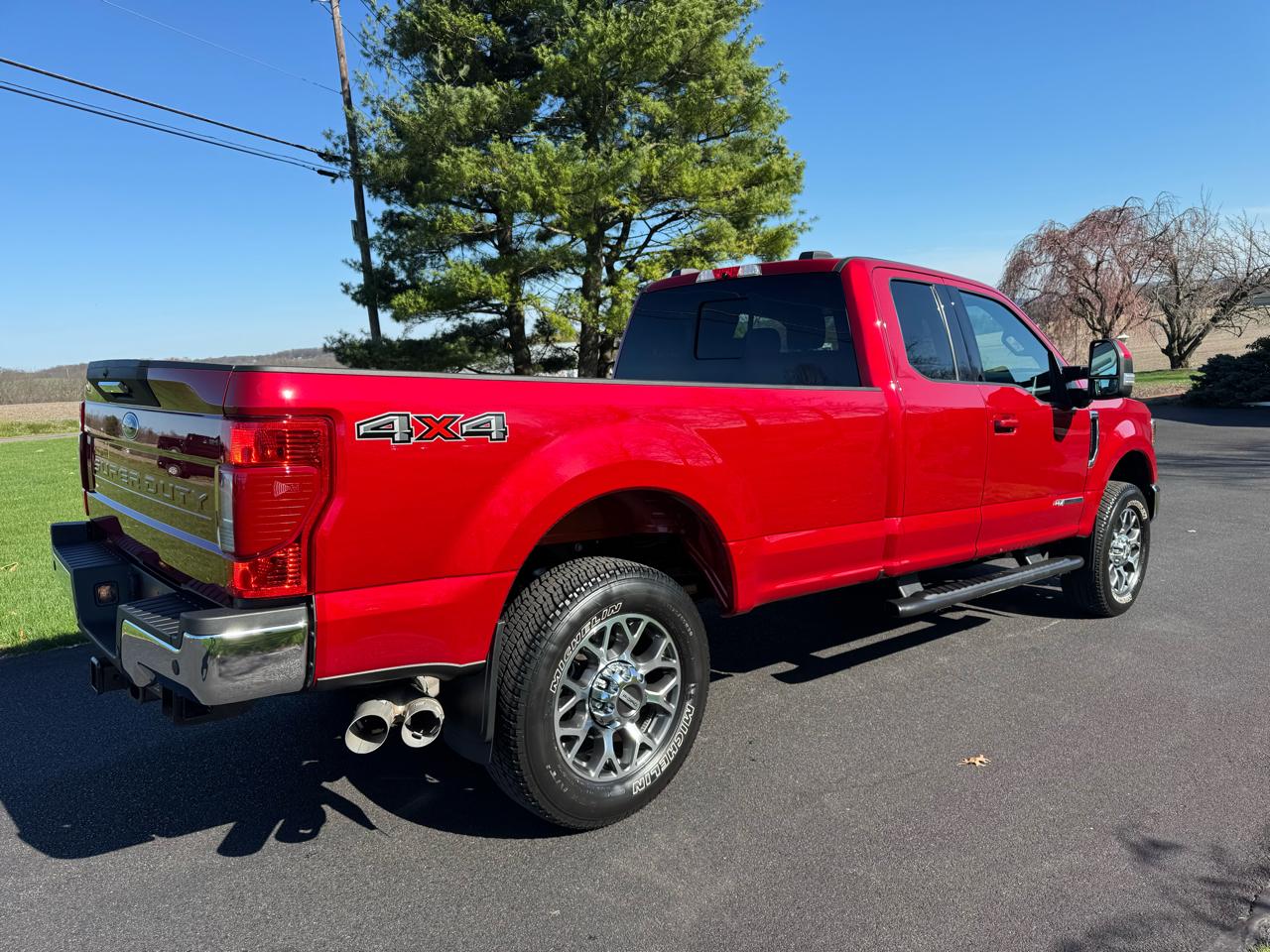 Ford Super Duty F-350 SRW Lariat 4WD SuperCab 8' Box 2021