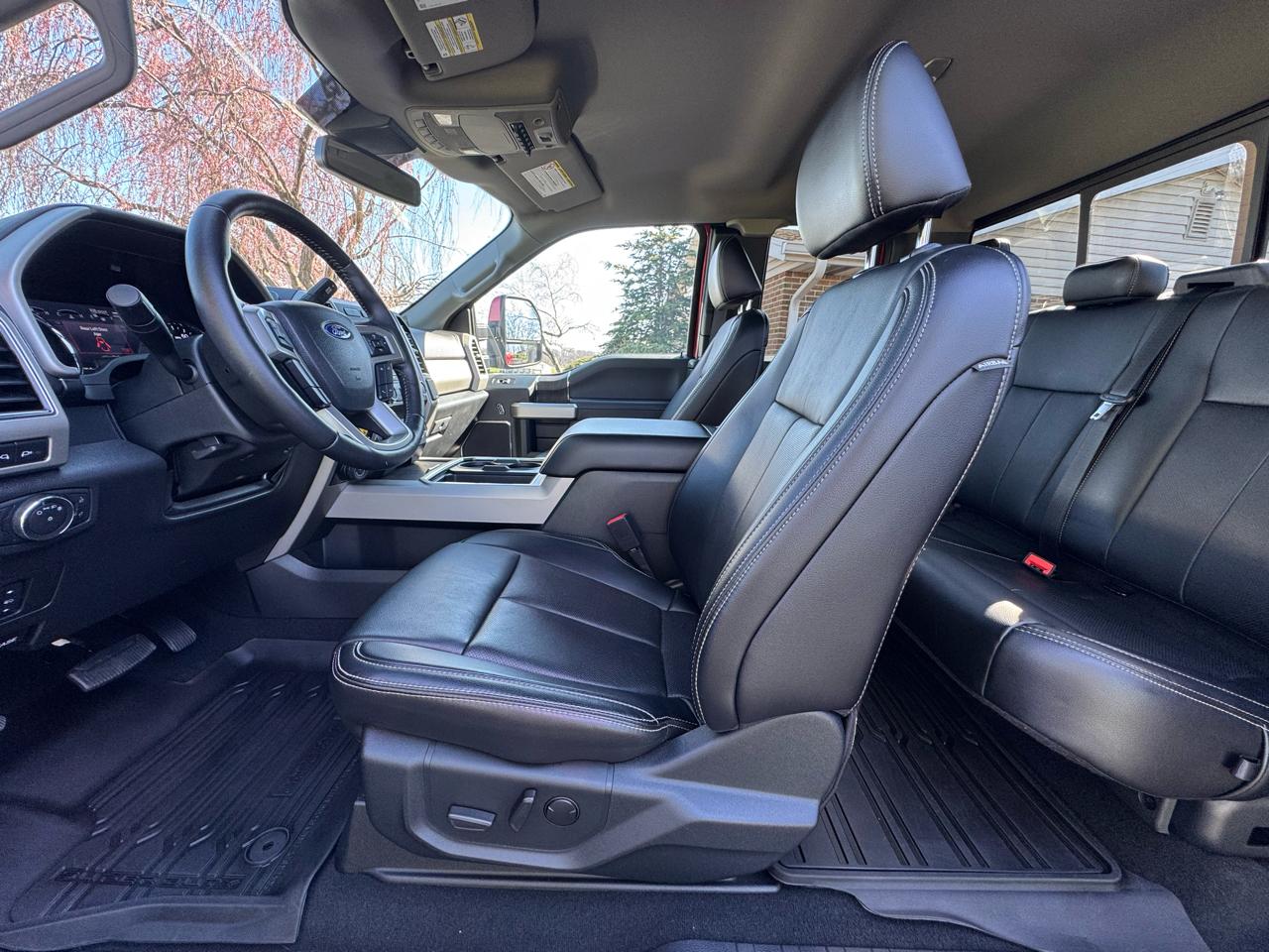 Ford Super Duty F-350 SRW Lariat 4WD SuperCab 8' Box 2021