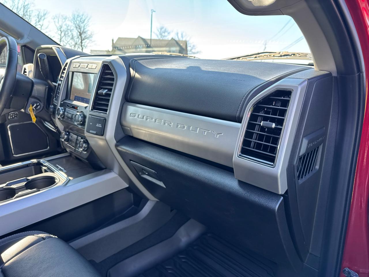 Ford Super Duty F-350 SRW Lariat 4WD SuperCab 8' Box 2021