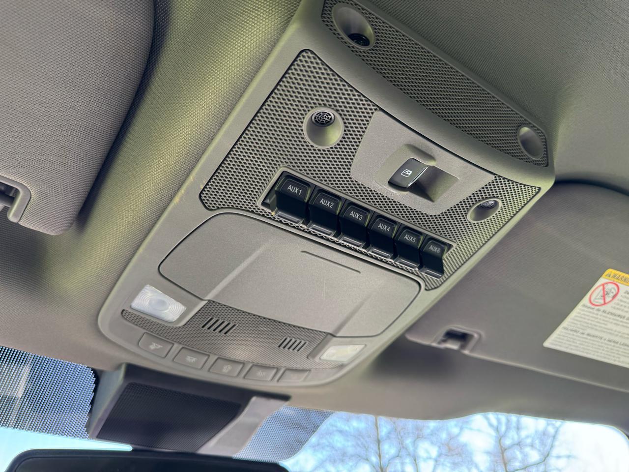 Ford Super Duty F-350 SRW Lariat 4WD SuperCab 8' Box 2021