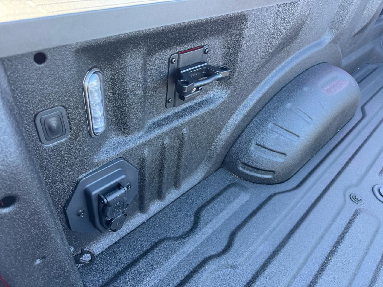 Ford Super Duty F-350 SRW Lariat 4WD SuperCab 8' Box 2021