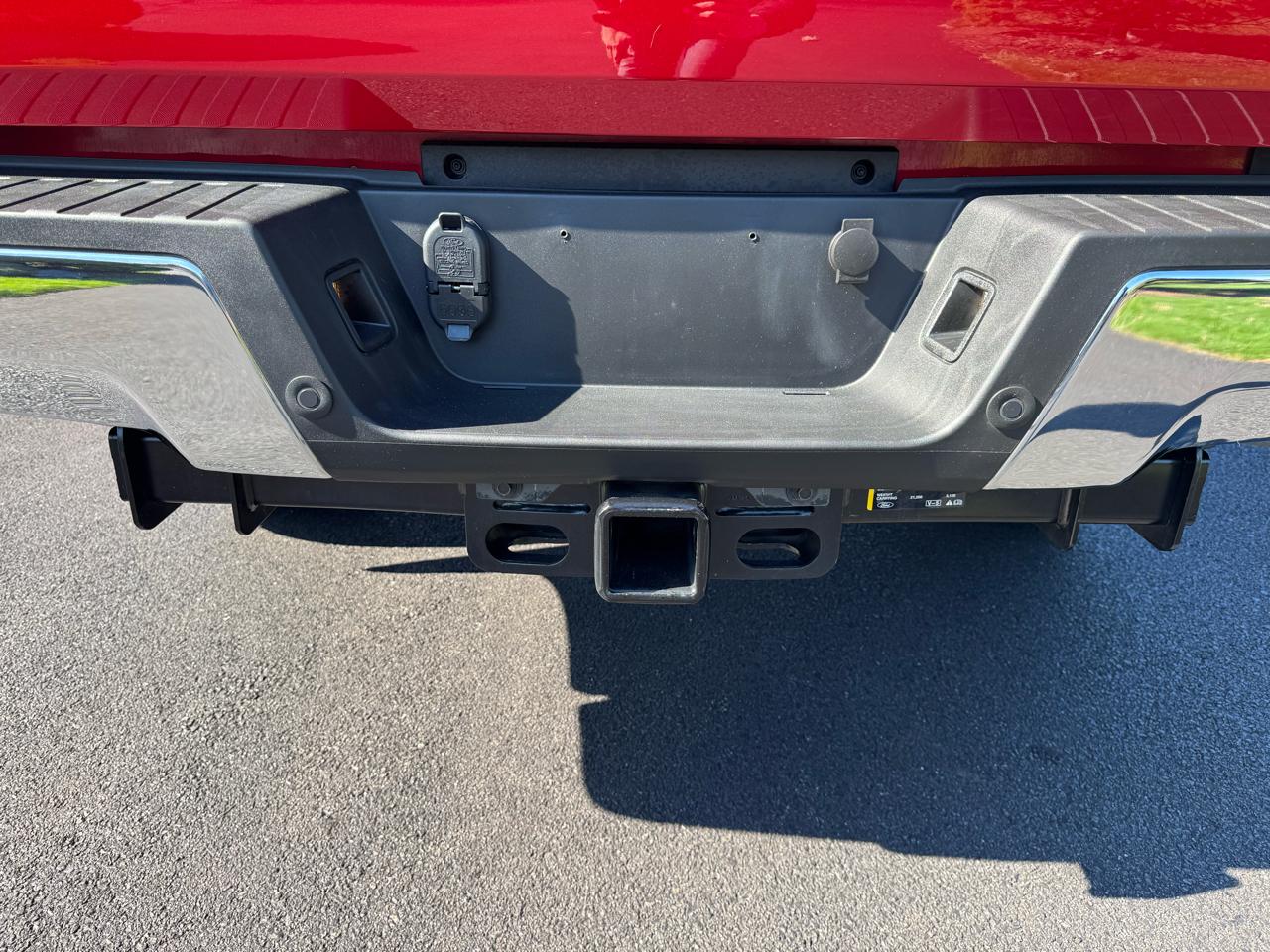 Ford Super Duty F-350 SRW Lariat 4WD SuperCab 8' Box 2021