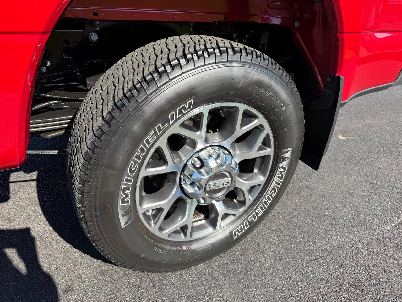 Ford Super Duty F-350 SRW Lariat 4WD SuperCab 8' Box 2021