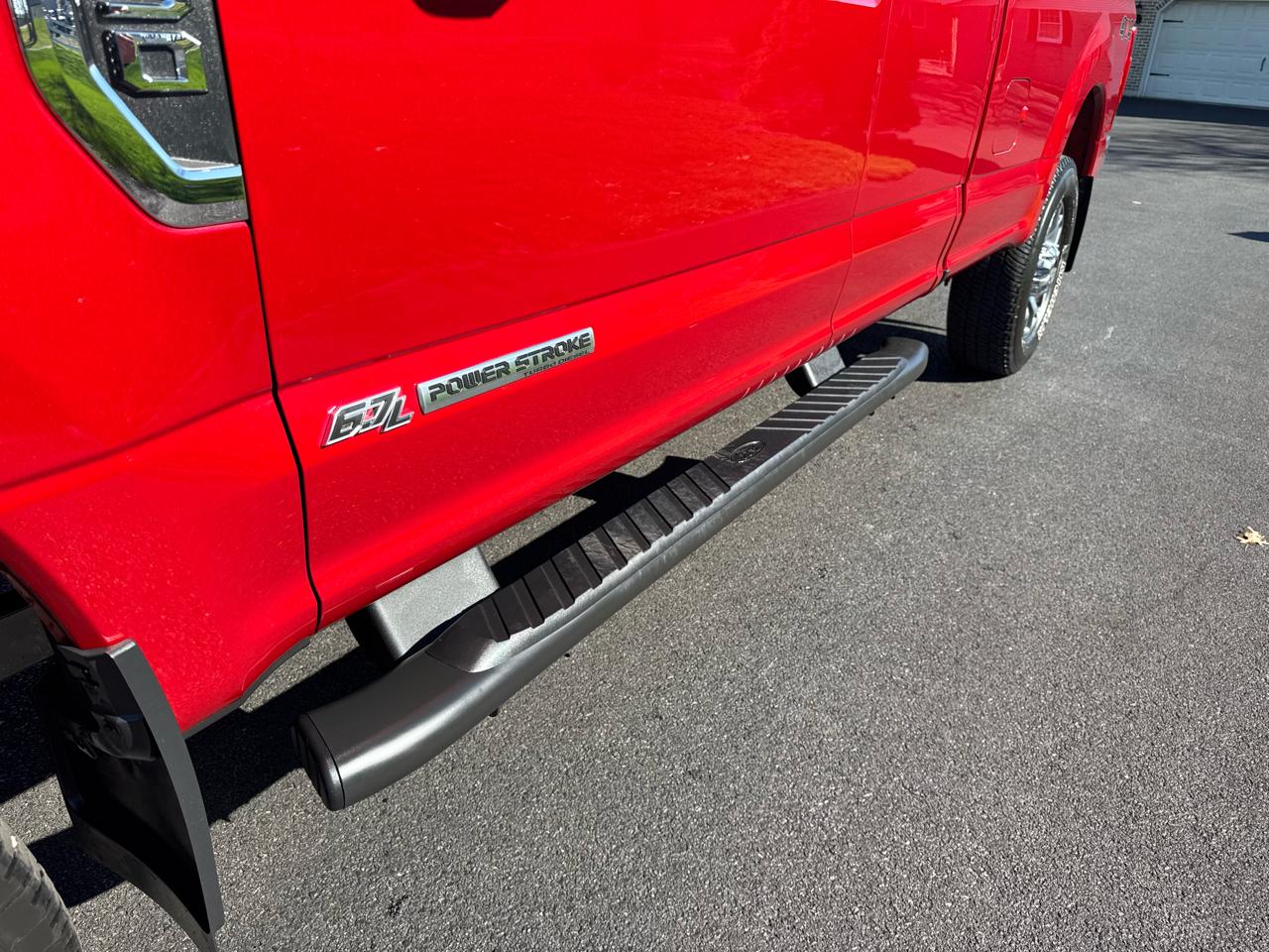 Ford Super Duty F-350 SRW Lariat 4WD SuperCab 8' Box 2021