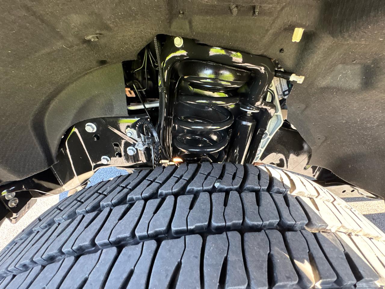 Ford Super Duty F-350 SRW Lariat 4WD SuperCab 8' Box 2021