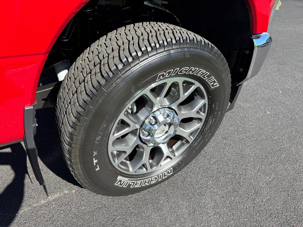 Ford Super Duty F-350 SRW Lariat 4WD SuperCab 8' Box 2021