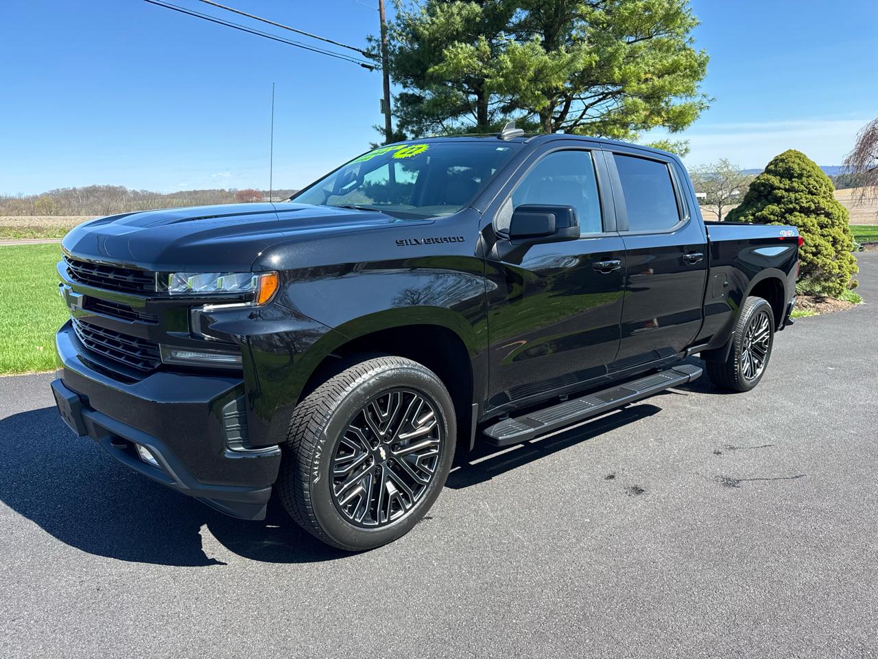 2022 Chevrolet Silverado 1500 LTD 4WD Crew Cab 157" RST