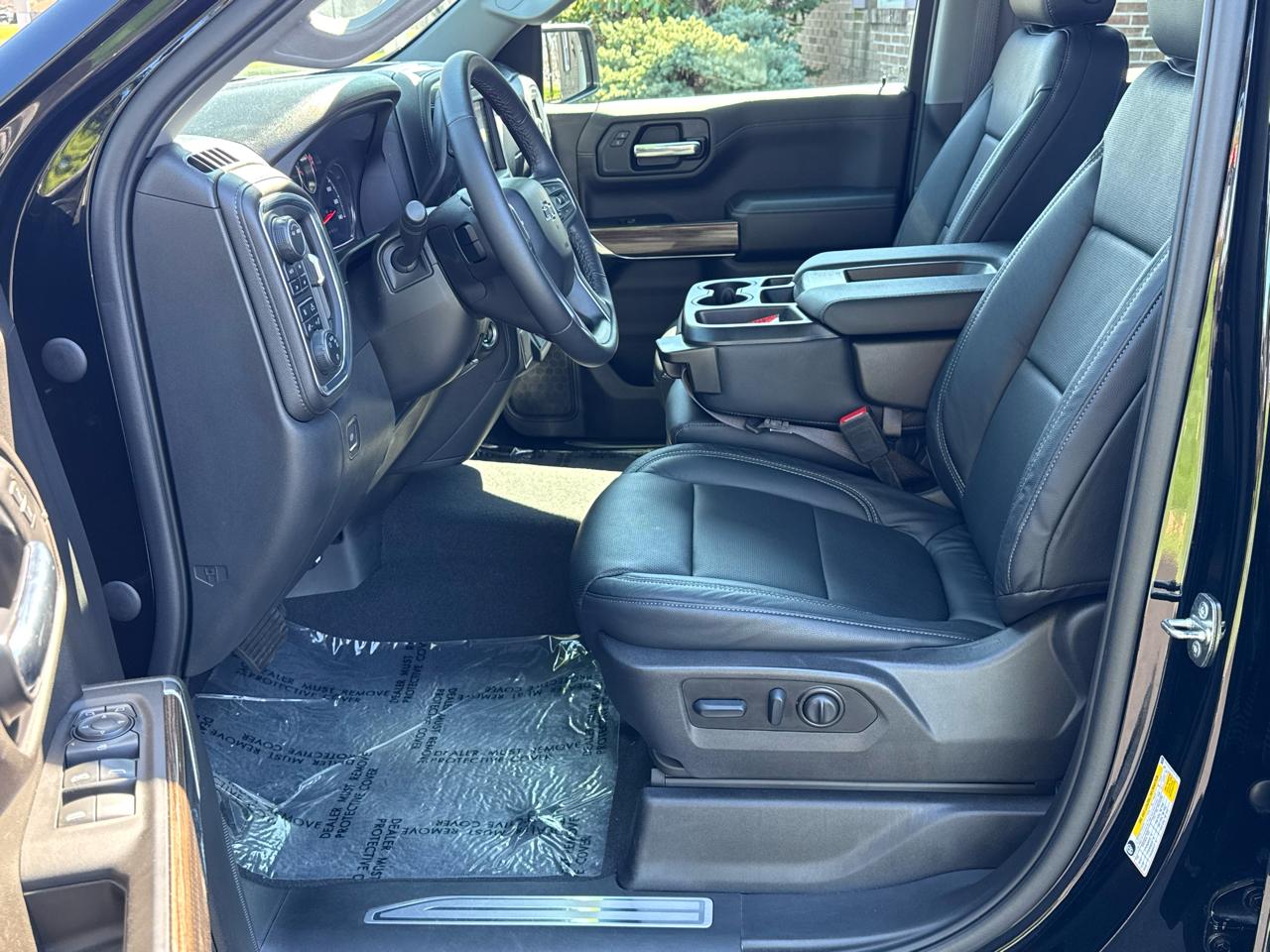 Chevrolet Silverado 1500 RST Crew Cab 4WD LWB 2022