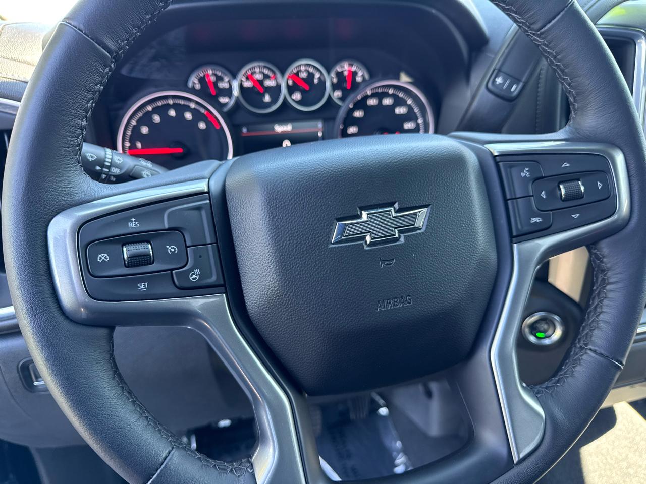 Chevrolet Silverado 1500 RST Crew Cab 4WD LWB 2022