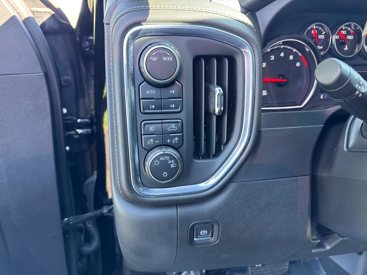 Chevrolet Silverado 1500 RST Crew Cab 4WD LWB 2022