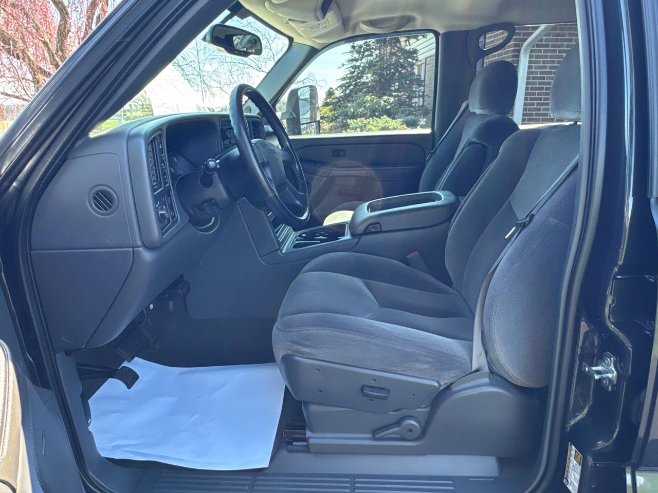 GMC Sierra 2500HD Crew Cab 153" WB 4WD SLE 2005