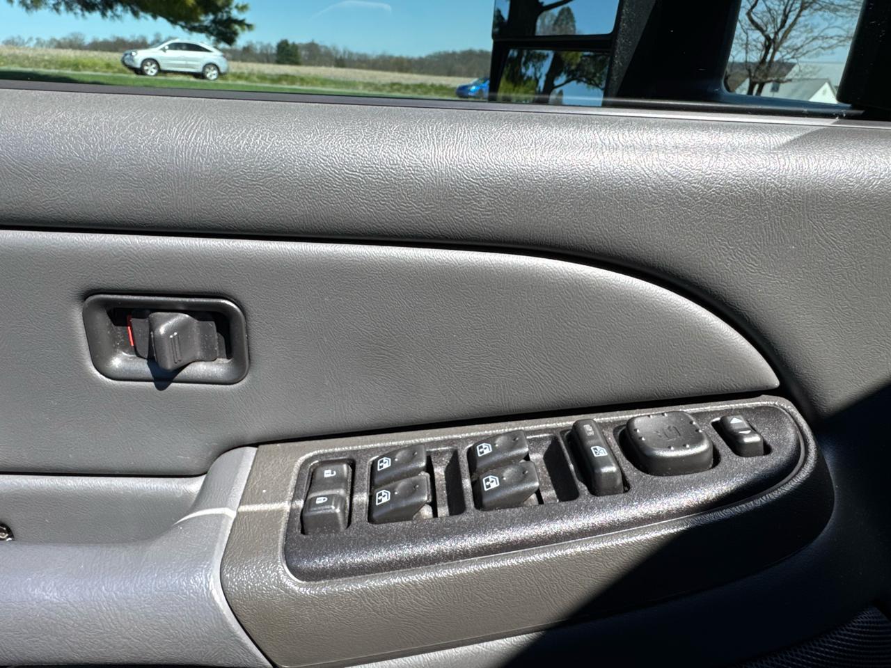 GMC Sierra 2500HD Crew Cab 153" WB 4WD SLE 2005