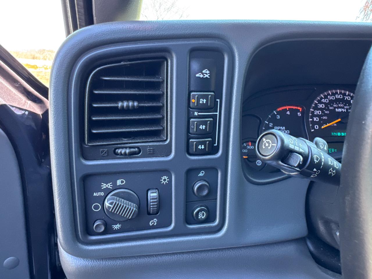 GMC Sierra 2500HD Crew Cab 153" WB 4WD SLE 2005