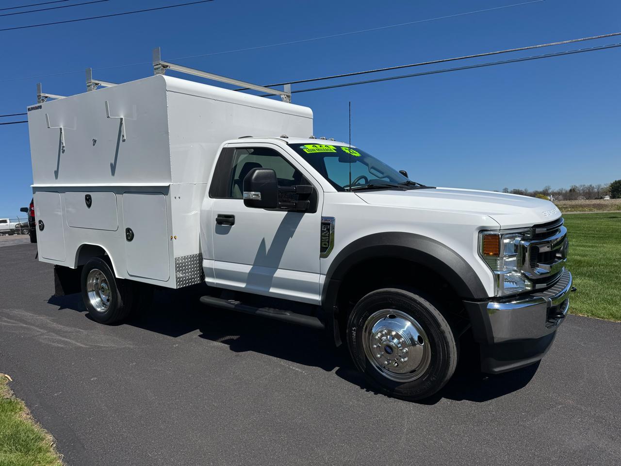 Ford Super Duty F-450 DRW XLT 4WD Reg Cab 145" WB 60" CA XLT 2022