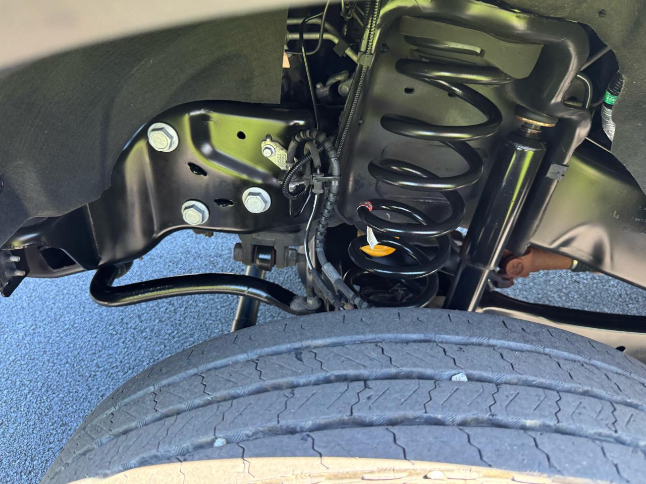 Ford Super Duty F-450 DRW XLT 4WD Reg Cab 145" WB 60" CA XLT 2022