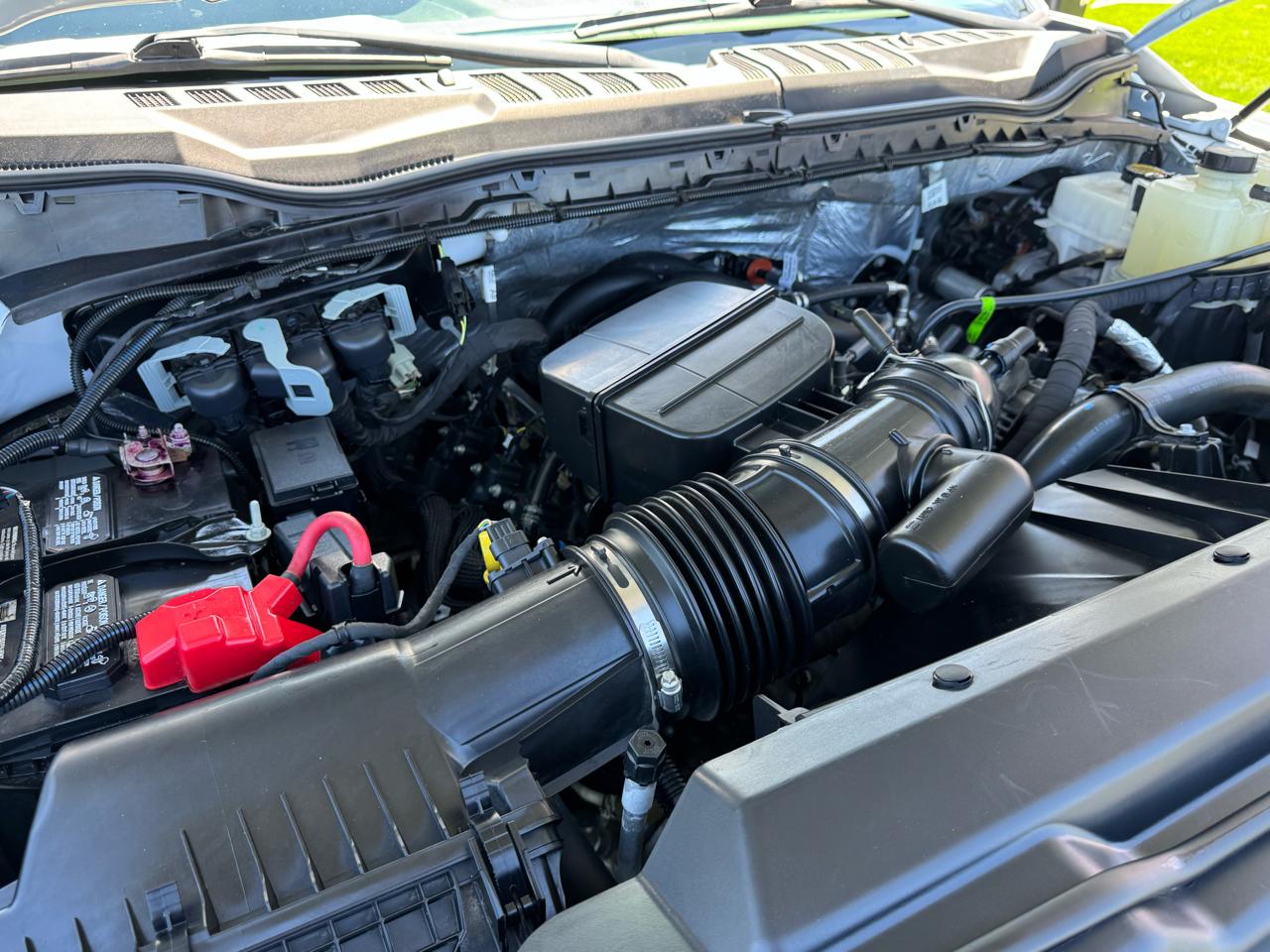 Ford Super Duty F-450 DRW XLT 4WD Reg Cab 145" WB 60" CA XLT 2022