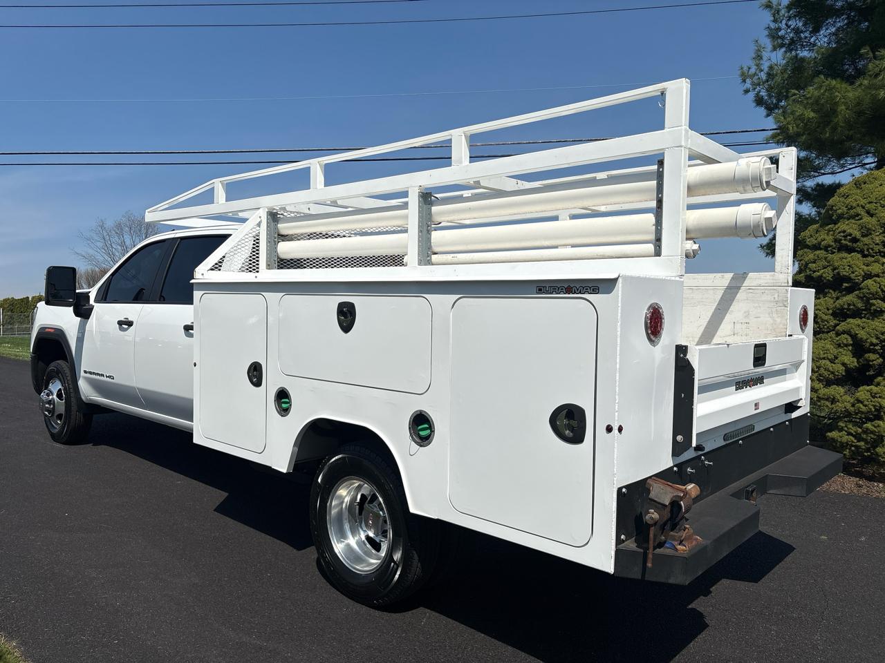 GMC Sierra 3500HD CC 4WD Crew Cab 177" WB, 60" CA Pro 2024