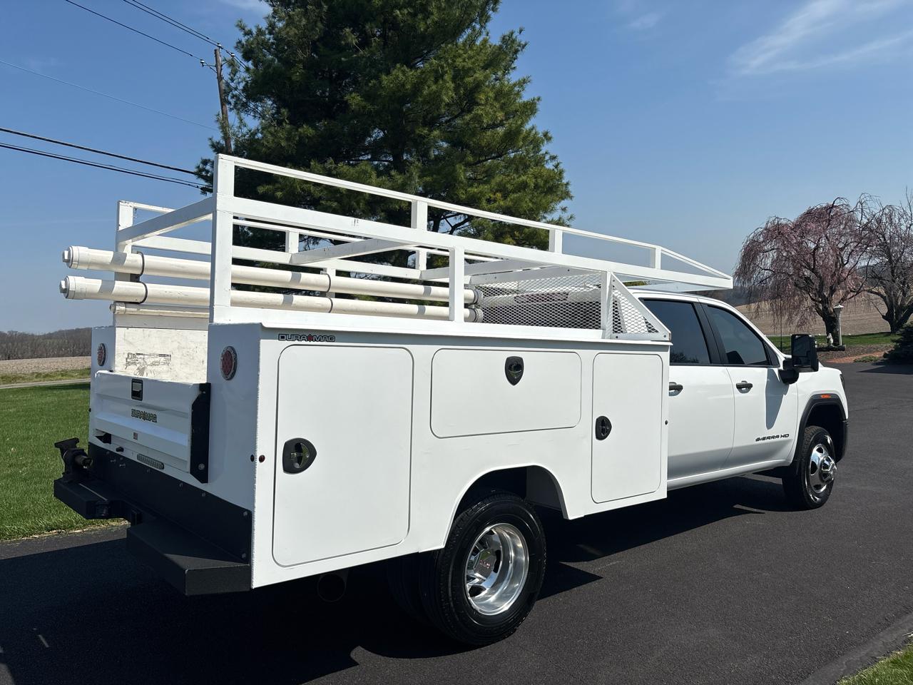 GMC Sierra 3500HD CC 4WD Crew Cab 177" WB, 60" CA Pro 2024