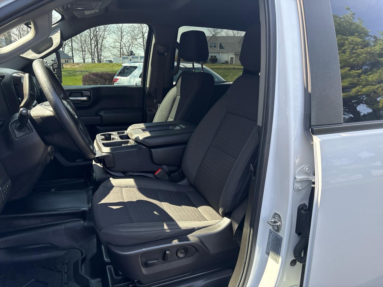 GMC Sierra 3500HD CC 4WD Crew Cab 177" WB, 60" CA Pro 2024