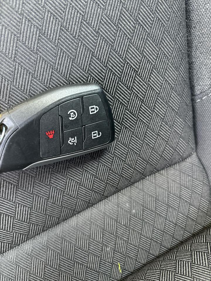 GMC Sierra 3500HD CC 4WD Crew Cab 177" WB, 60" CA Pro 2024