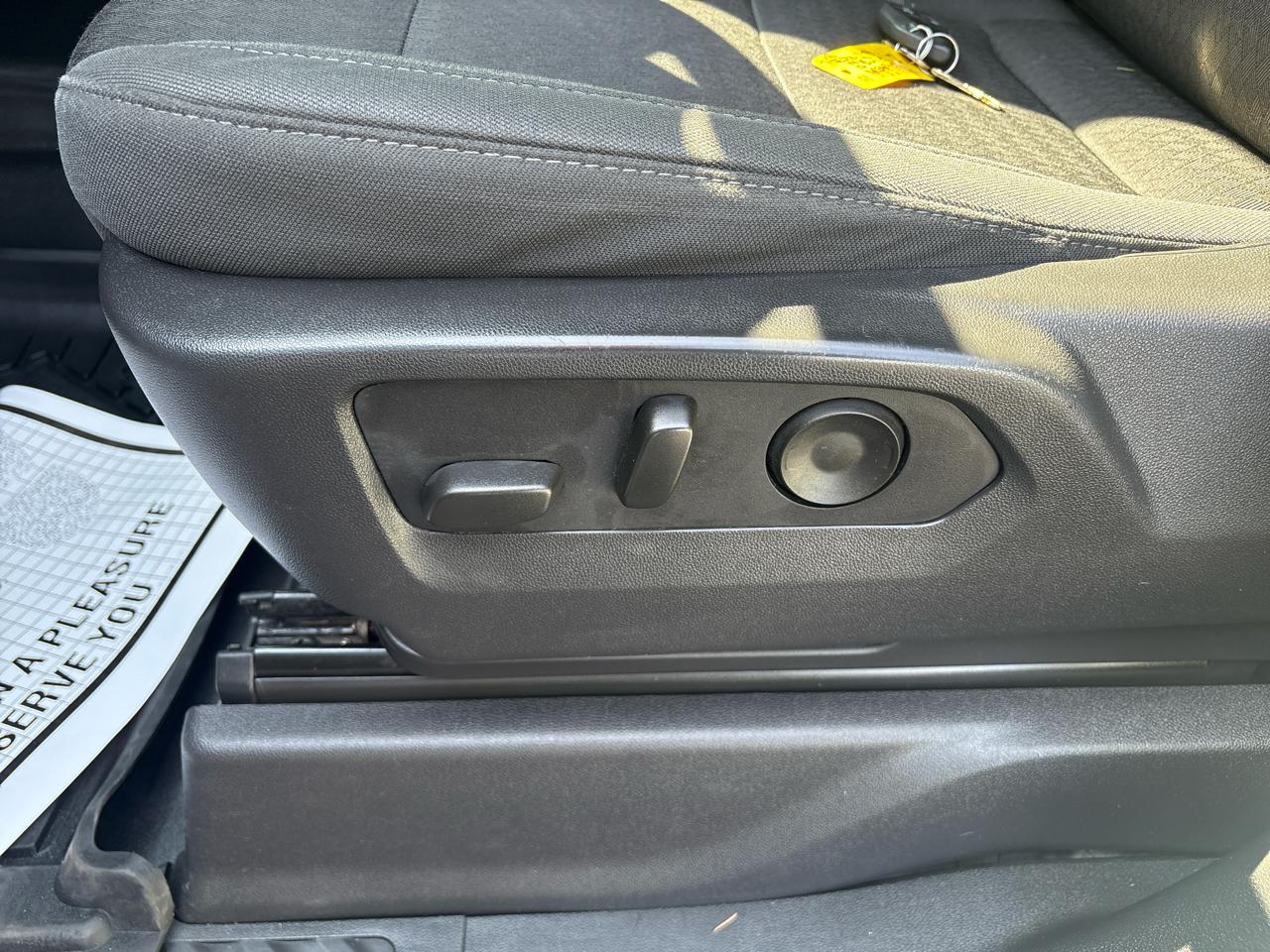 GMC Sierra 3500HD CC 4WD Crew Cab 177" WB, 60" CA Pro 2024