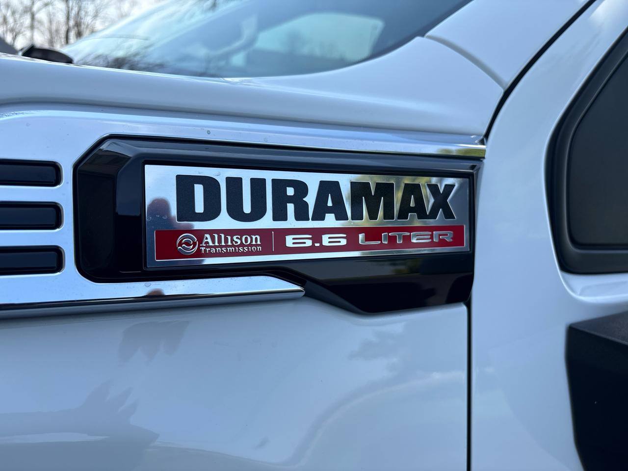 GMC Sierra 3500HD CC 4WD Crew Cab 177" WB, 60" CA Pro 2024